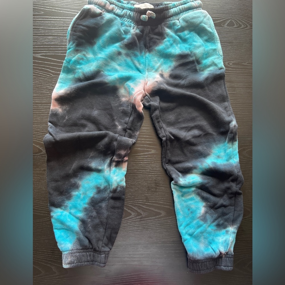 5/$30 Treasure & Bond brand jogging suit